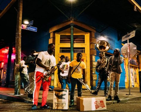 photo-1525994886773-080587e161c2 photo-1525994886773-080587e161c2